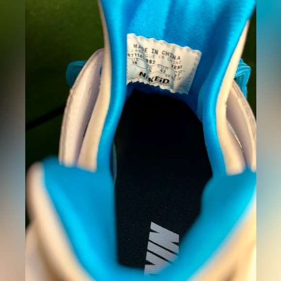 Nike Women's Shoes in Blue and White - Picture 7 of 7